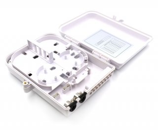 16 Adapter Slot 24 Splice Termination Box 18 Ports B8